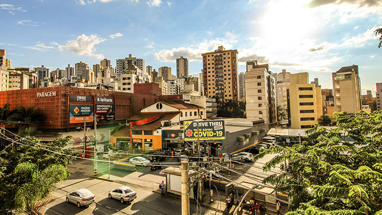 Yellow Self Storage e Guarda Móveis no Bairro Buritis