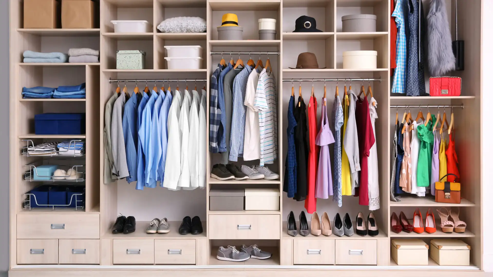 Como Organizar as suas Roupas no Armário de Forma Eficiente e Prática