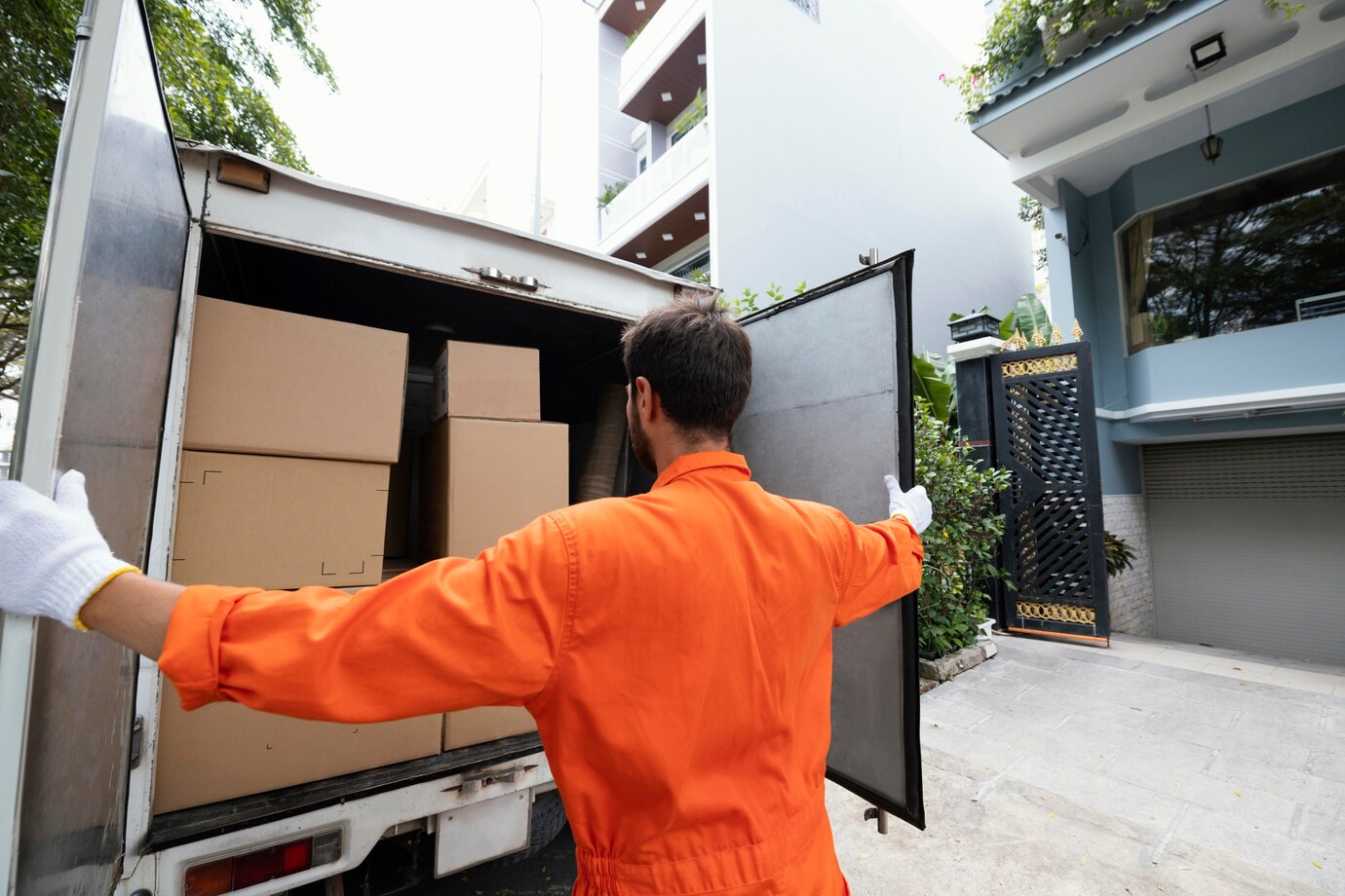 Dicas Essenciais para Escolher um Carreto em BH e Armazenar com Segurança na Yellow Self Storage